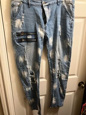 HENGAO Light Wash Skinny Jeans with Tag 38 waist 32 inseam
